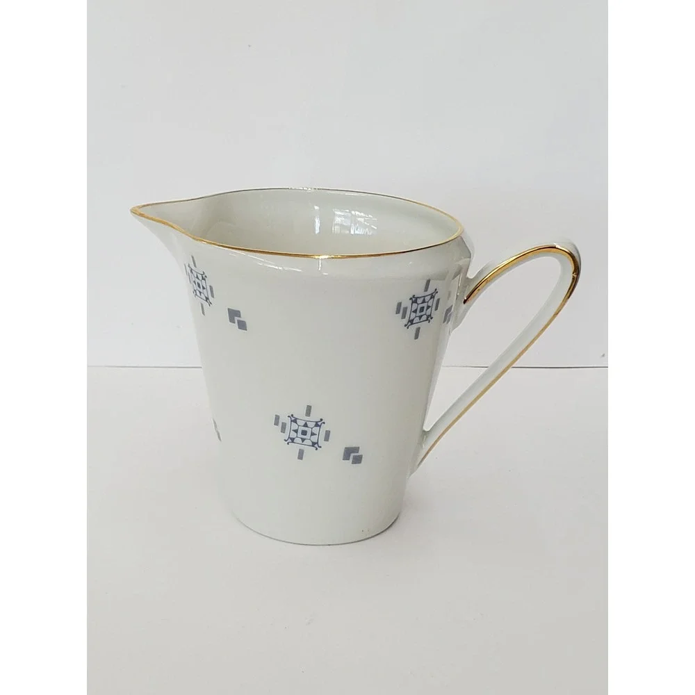 Johann Seltmann Vohenstrauss Bavaria Creamer Pitcher Gold Trim Germany 75